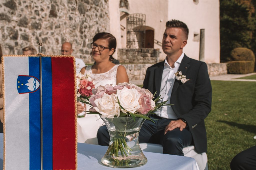 Poročni fotograf – Grad Strmol – poročno fotografiranje